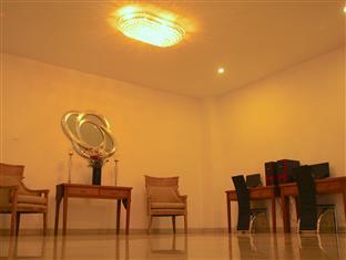 Saka Hotel 3*